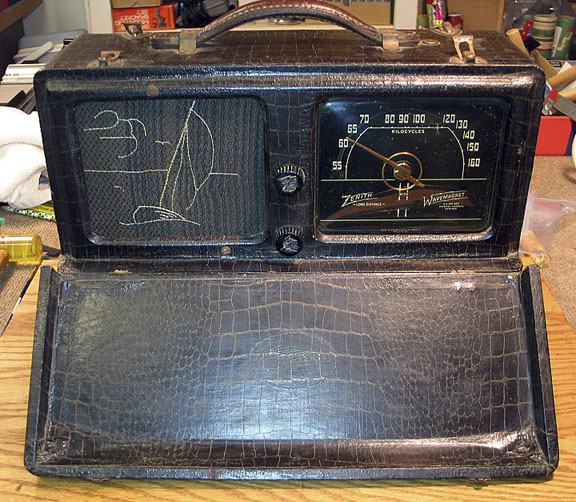 6G601 Zenith Universal Radio